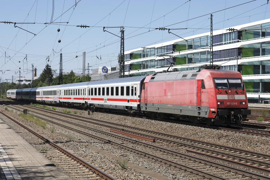 DB 101 023