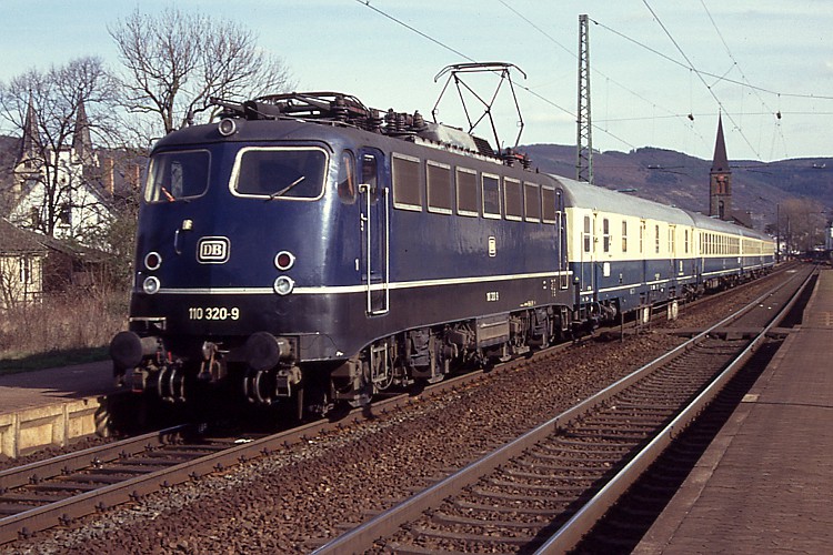 DB 110 320-9