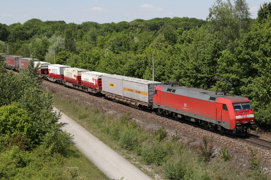 DB 152 044
