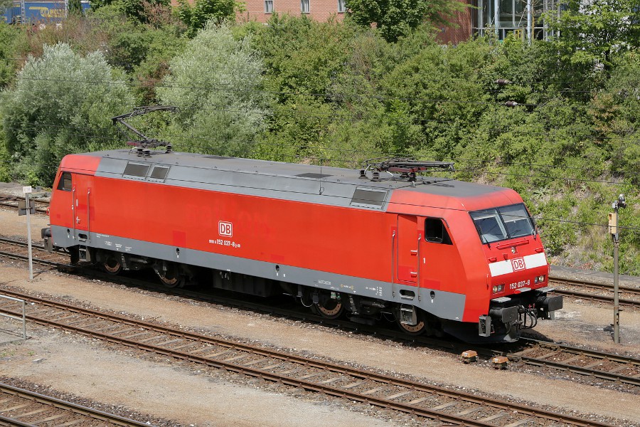 DB 152 027