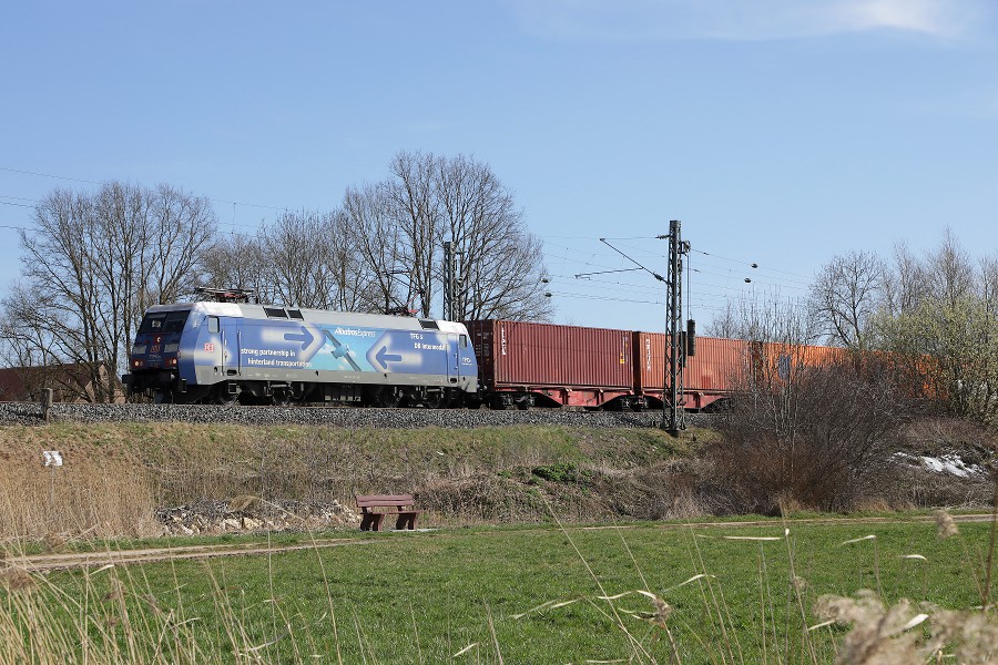 DB 152 136