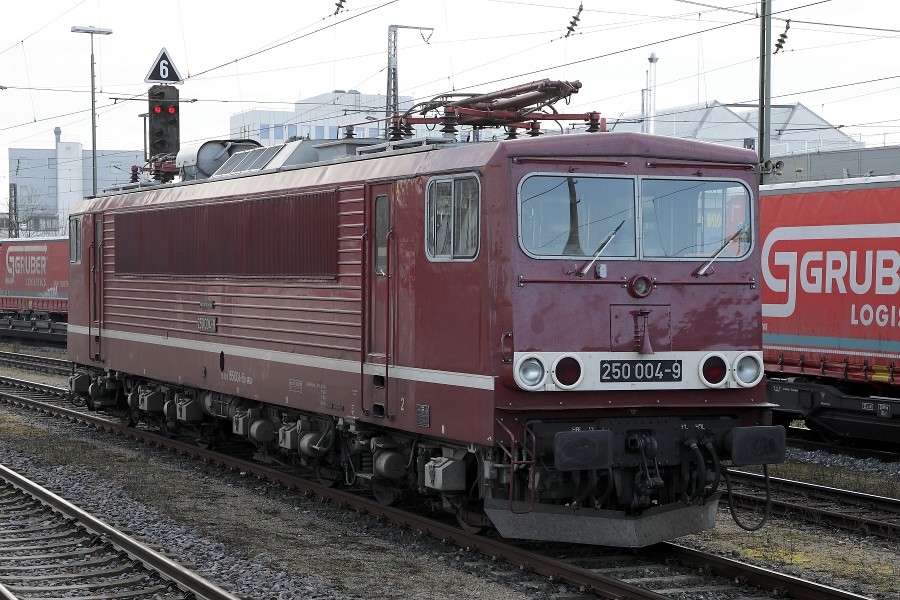 155 004