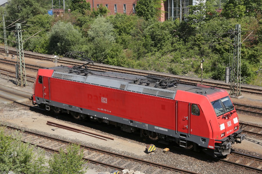 DB 185 210