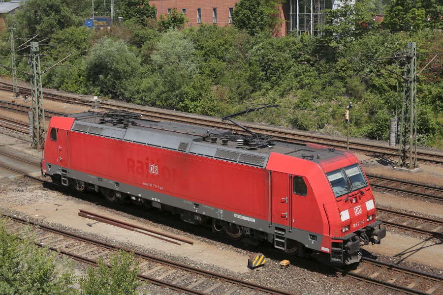 DB 185 211