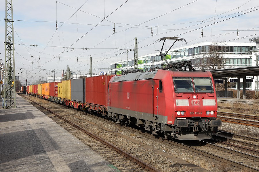 DB 185 136