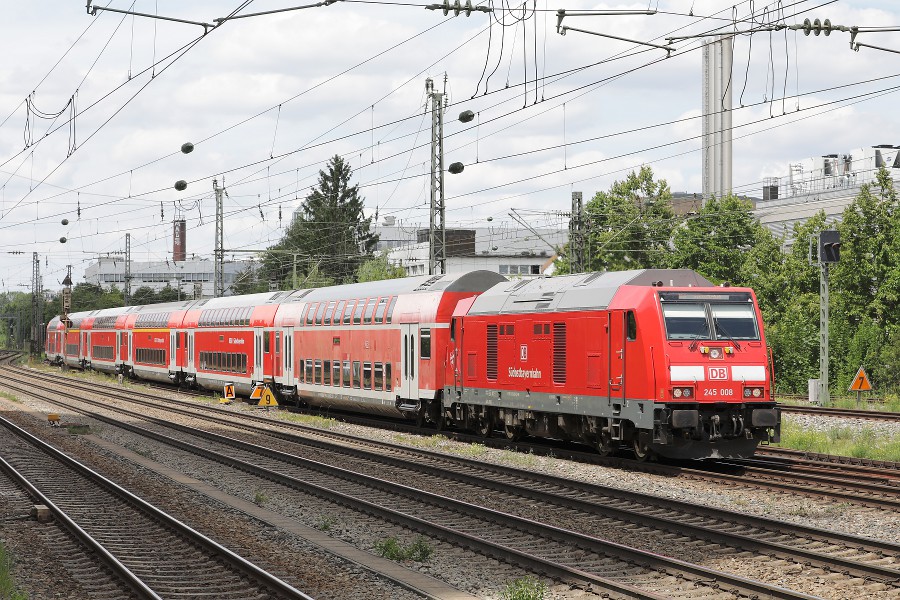 DB 245 008