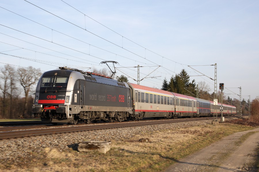 ÖBB Taurus Weltrekordlok 1216 025