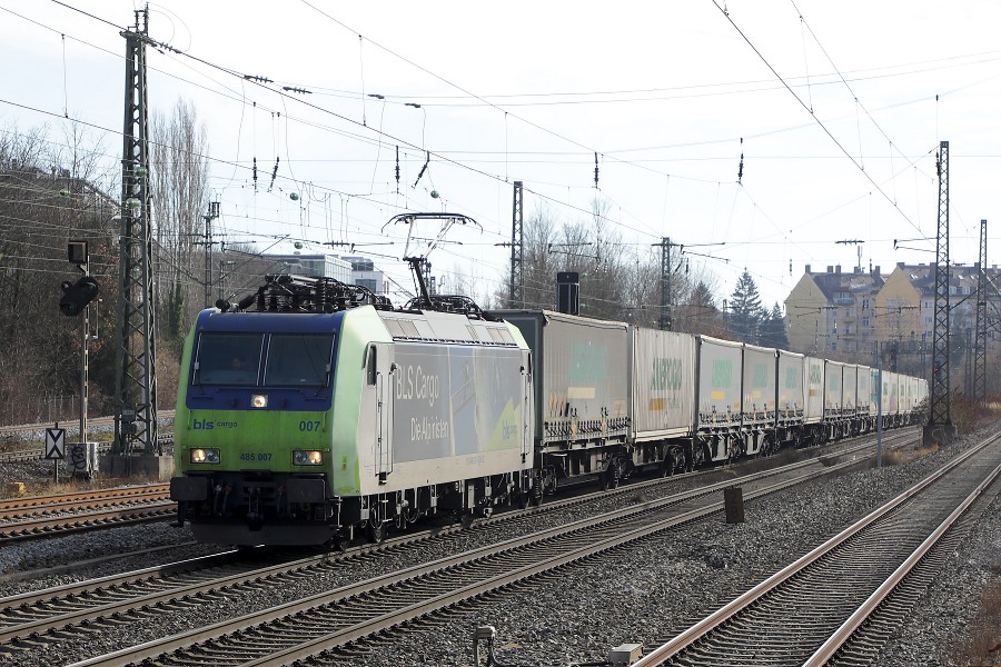 BLS Cargo Re 485 007